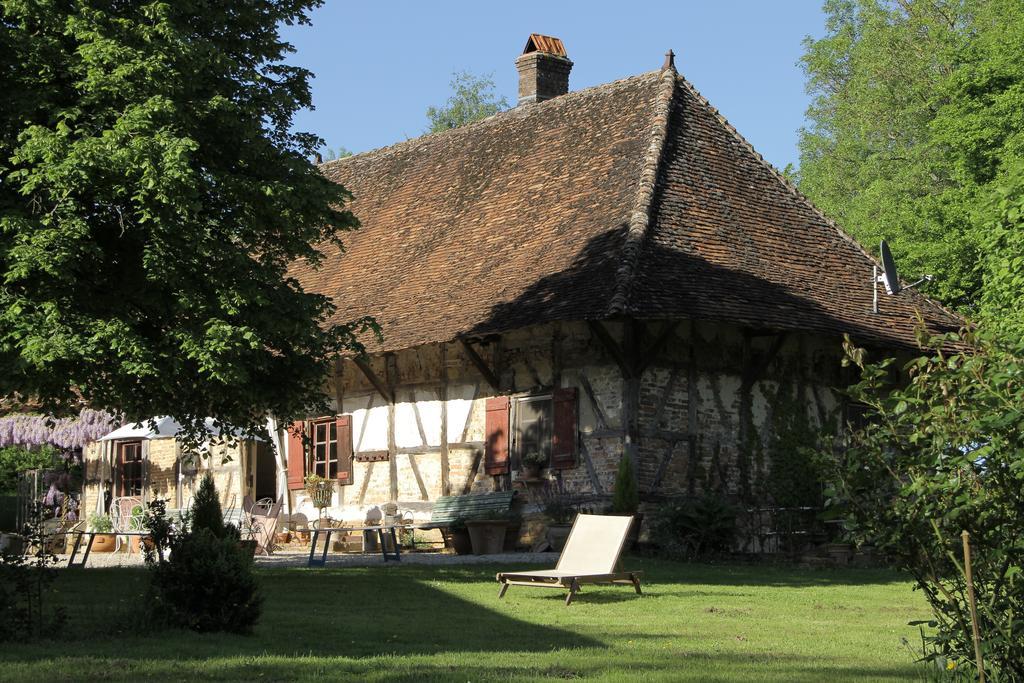 Bed and Breakfast La Ferme De Marie Eugenie Bruailles Exterior foto